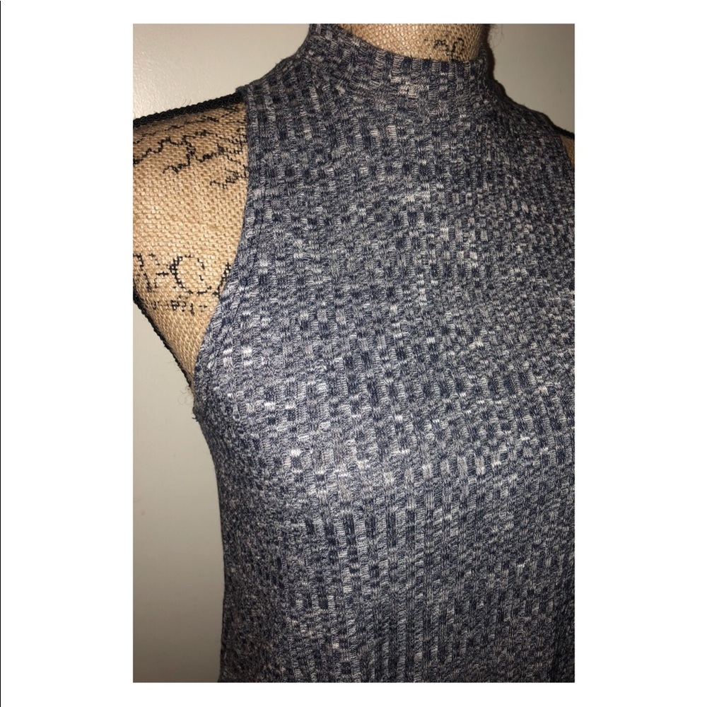 ❌SOLD❌Turtle Neck Blouse - Picture 3 of 4